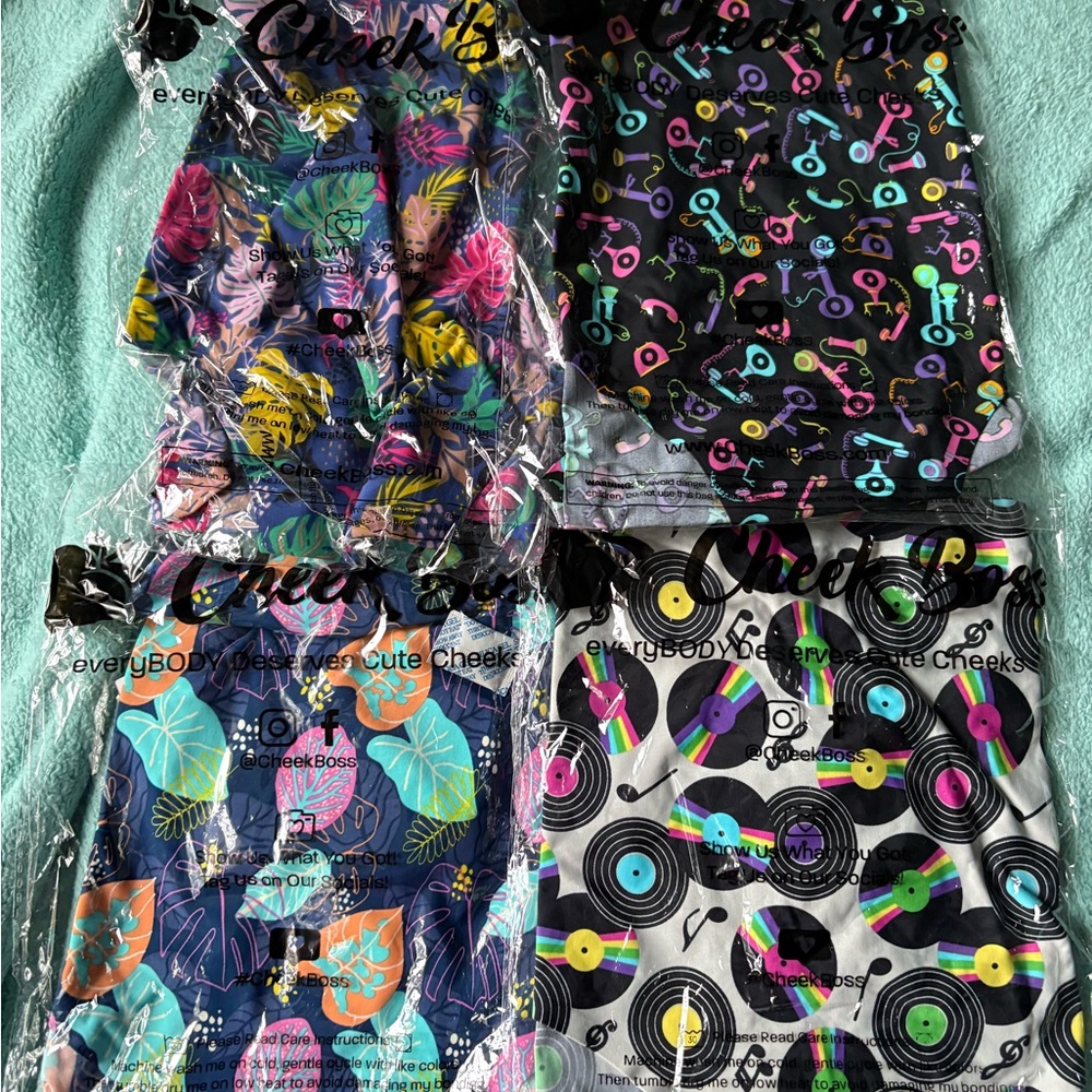 New in original packaging
4 pairs size 2x 
Assorted patterns